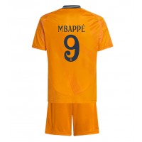 Dječji Nogometni Dres Real Madrid Kylian Mbappe #9 Gostujuci 2024-25 Kratak Rukav (+ Kratke hlače)